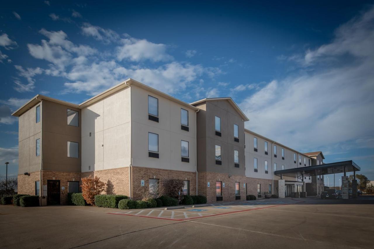 Holiday Inn Express & Suites N Waco Area - West, An Ihg Hotel Exterior photo